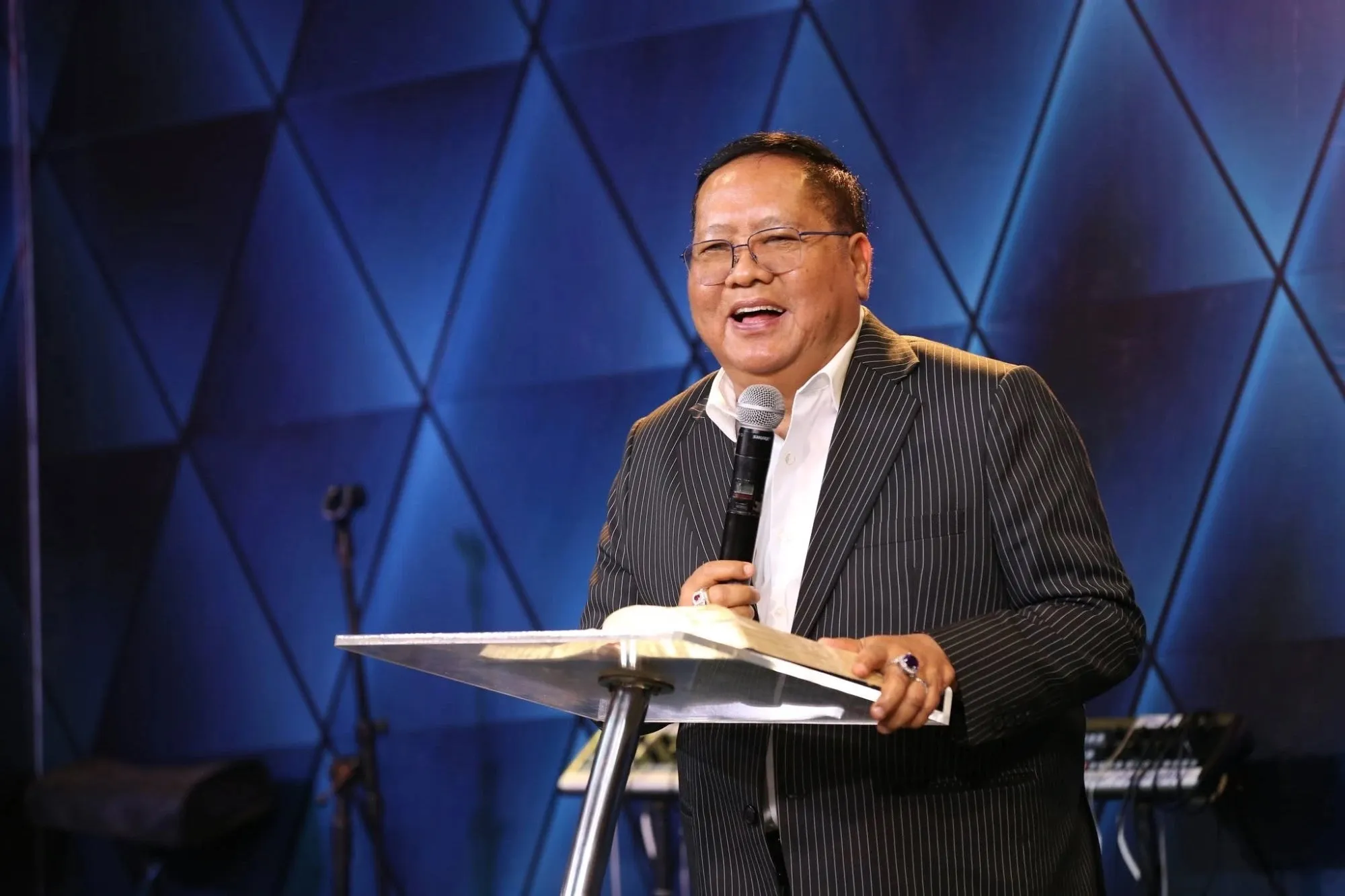 Rev. Dr. Dam Suan Mung preaching